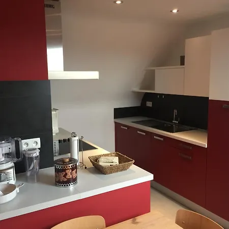 Discreet And Quiet Near Brussels Apartment Tubize