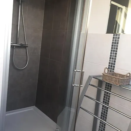 Discreet And Quiet Near Brussels * Tubize