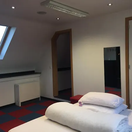 Discreet And Quiet Near Brussels Apartment Tubize